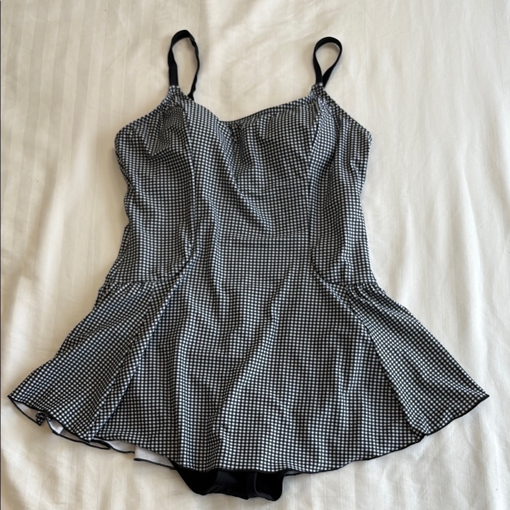 Dippin' Daisy's Black and White One Piece Swimsuit - Picture 3 of 10